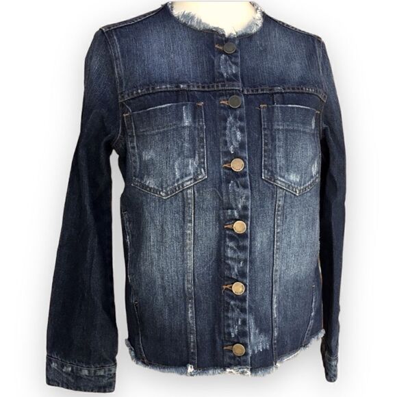 WhoWhatWear Raw Hem Fray Edge Distressed Denim Jacket - Picture 4 of 9